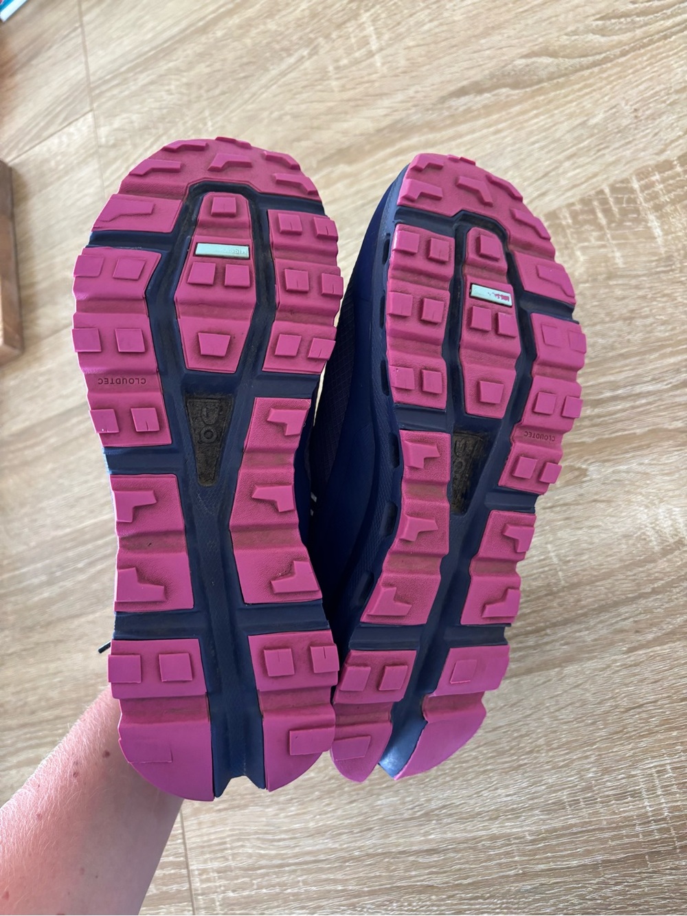 On Women's Cloudvista Waterproof shoes size 7.5 - Picture 5 of 6